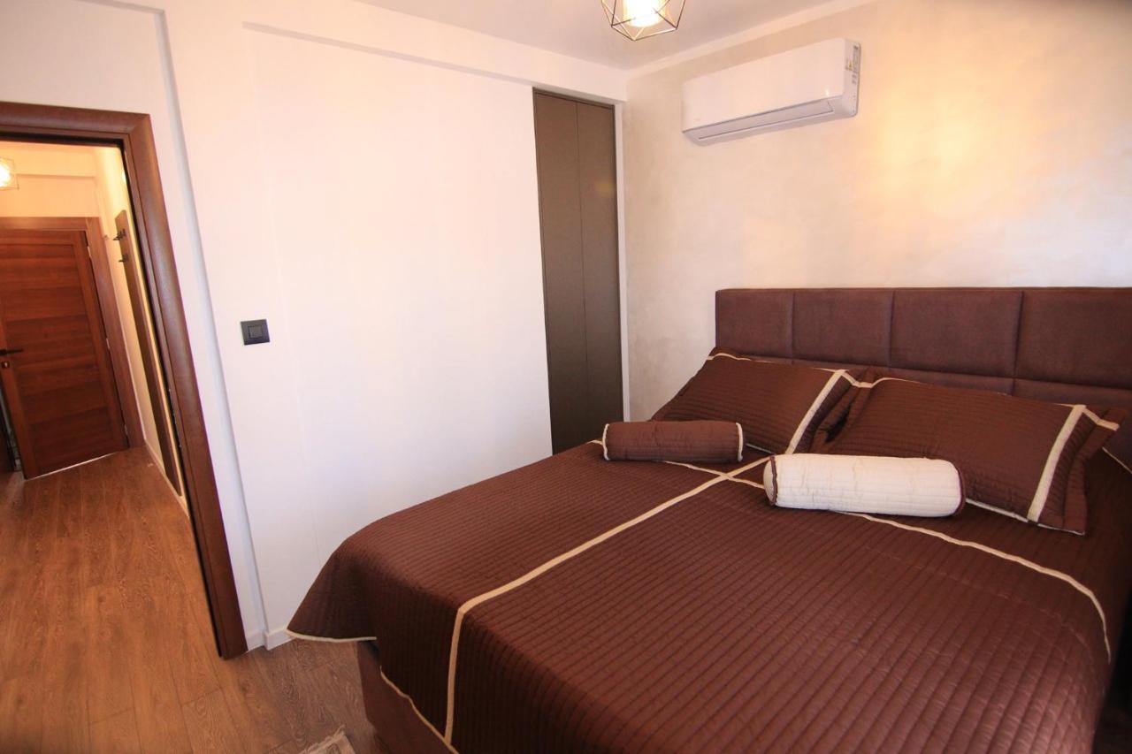 Apartmani Fantasia ツェティニェ エクステリア 写真