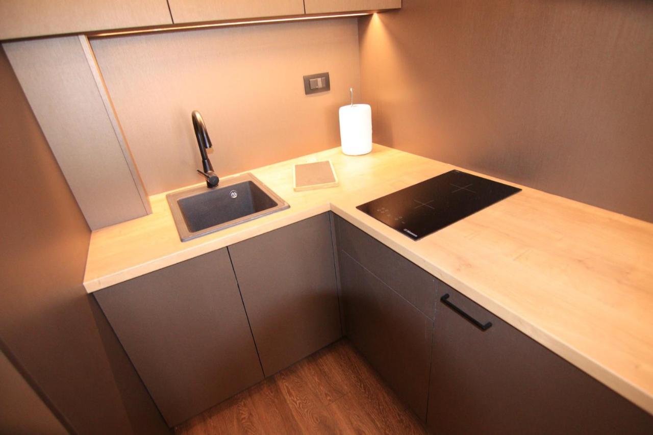 Apartmani Fantasia ツェティニェ エクステリア 写真