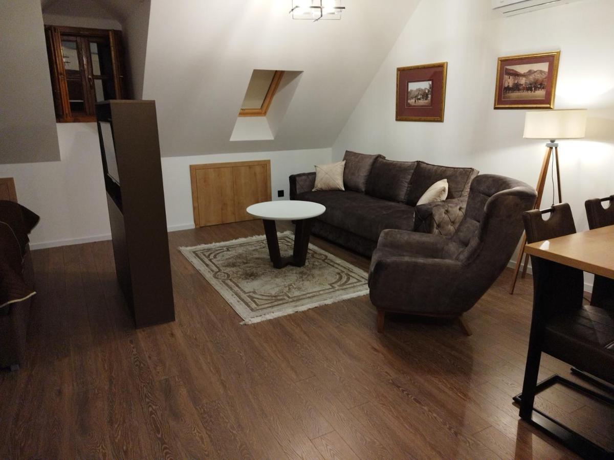 Apartmani Fantasia ツェティニェ エクステリア 写真